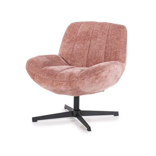 Oud roze fauteuil van zachte stof. Rond model, verticale stiksels
